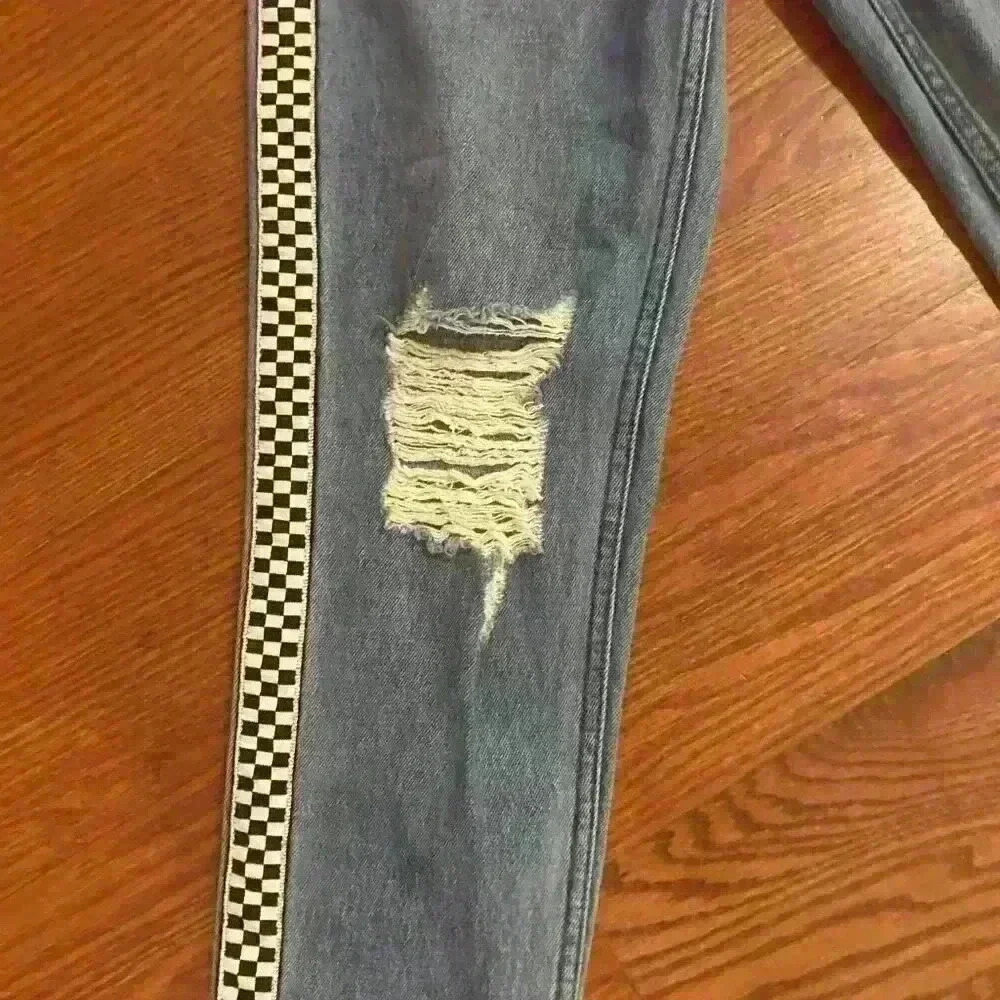 Empyre Eileen Checkered Striped Medium Wash Mom Jeans Size 0 Zumiez Distressed - Picture 6 of 15